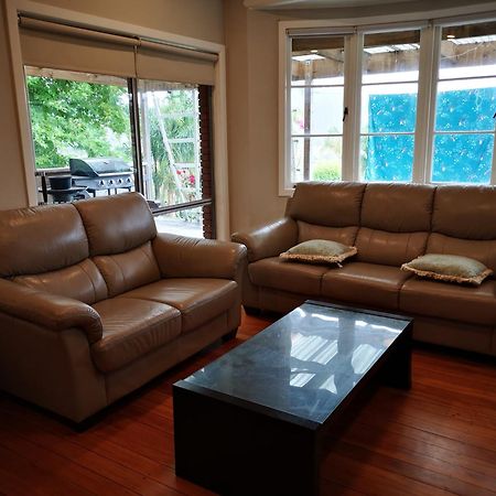 River Side Lodge Whakamarama Екстер'єр фото