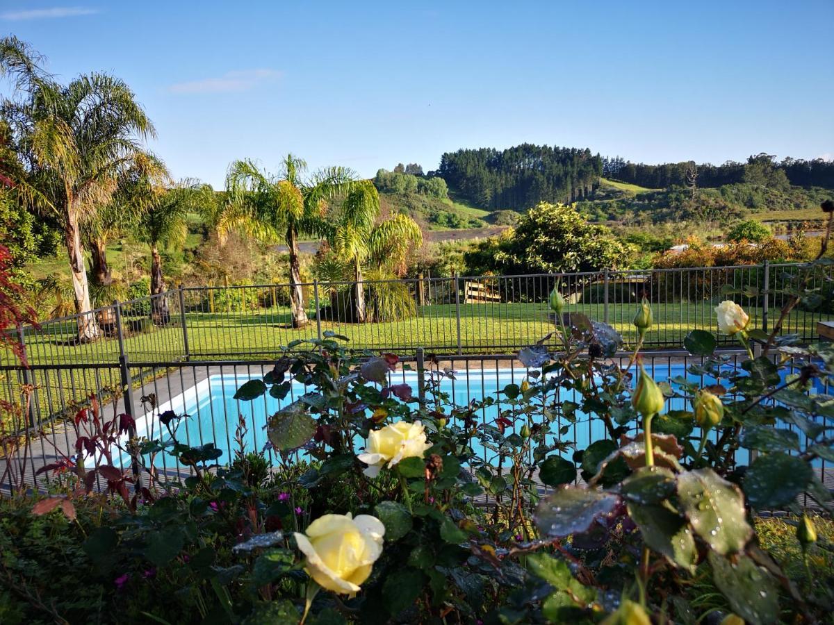 River Side Lodge Whakamarama Екстер'єр фото