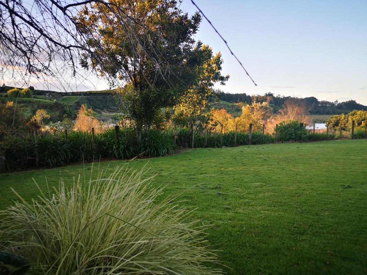 River Side Lodge Whakamarama Екстер'єр фото