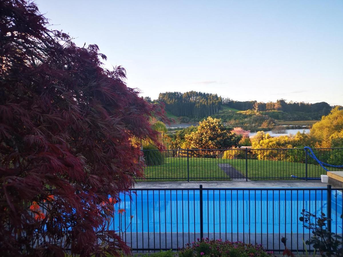 River Side Lodge Whakamarama Екстер'єр фото