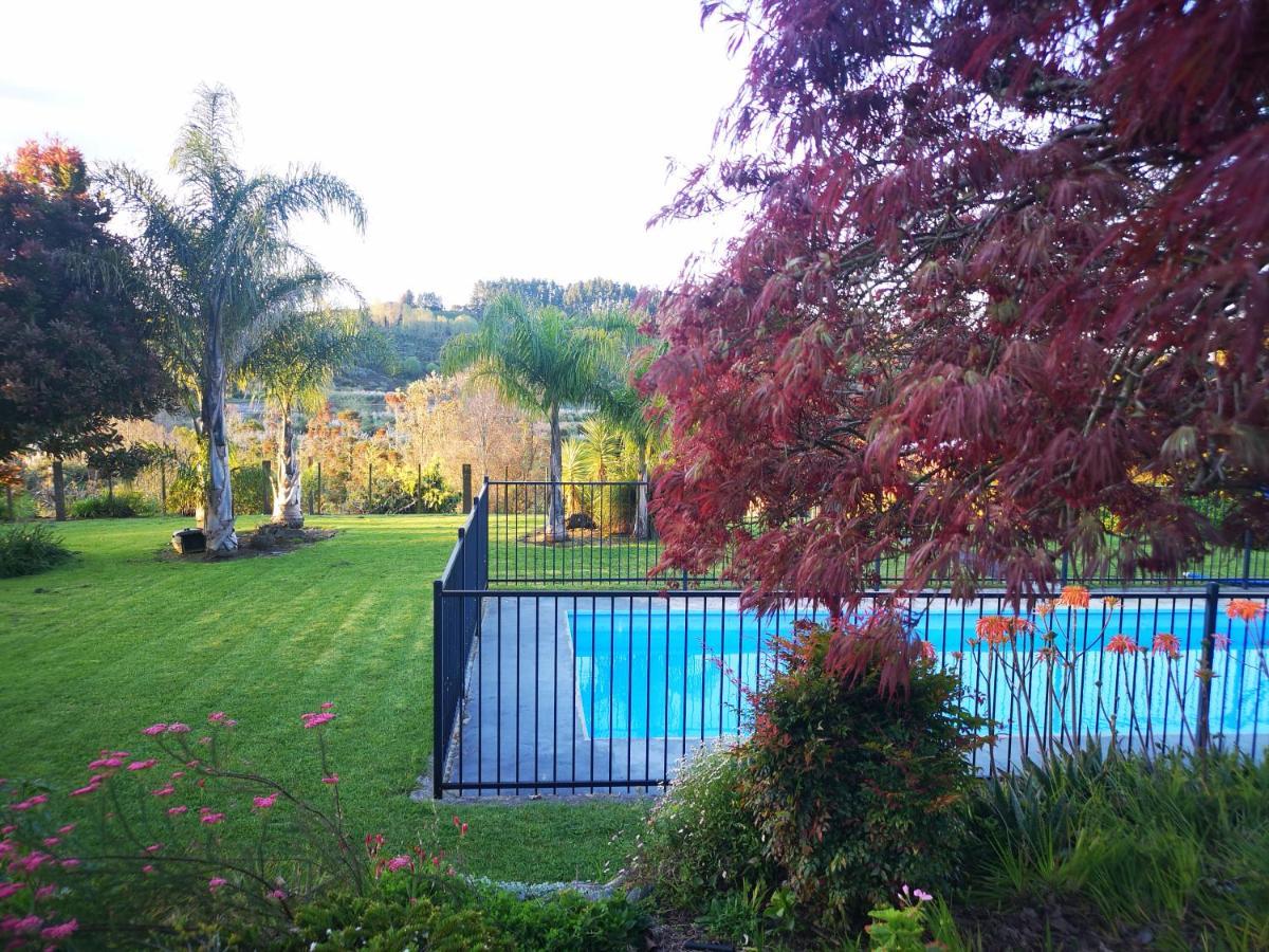 River Side Lodge Whakamarama Екстер'єр фото
